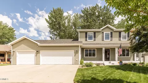 218 Marietta Dr, Bismarck, ND 58504