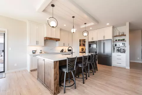 Kitchen - 2115 Tule Ln, Bismarck, ND 58503 photo 3 of 5