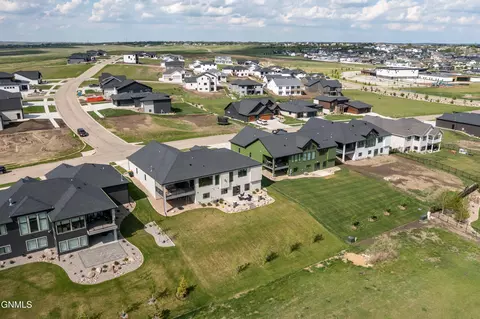 View/Area - 2115 Tule Ln, Bismarck, ND 58503 photo 4 of 4