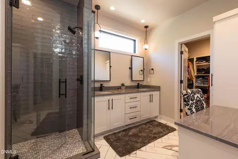 Bath - 2115 Tule Ln, Bismarck, ND 58503 photo 2 of 4