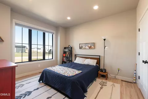 Bedroom - 2115 Tule Ln, Bismarck, ND 58503 photo 2 of 5