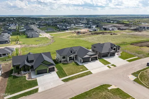 View/Area - 2115 Tule Ln, Bismarck, ND 58503 photo 2 of 4