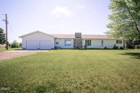 510 E Lake Co Rd, Jamestown, ND 58401