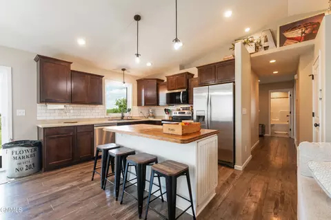 Kitchen - 3905 Trident Ct NW, Mandan, ND 58554 photo 2 of 4