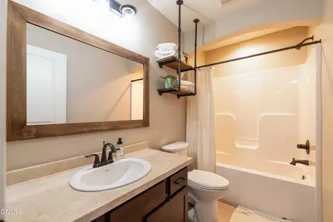 Bath - 3905 Trident Ct NW, Mandan, ND 58554 photo 2 of 3