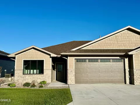 6201 Tyler Pkwy, Bismarck, ND 58503