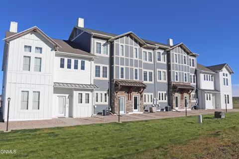 3165 Sullivan Loop, Lincoln, ND 58504