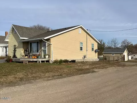 Exterior - 6 4th Ave E, Mobridge, SD 57601 photo 3 of 7