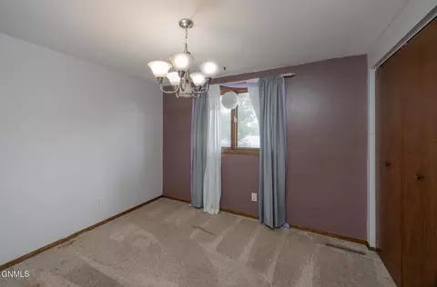 Bedroom - 807 20th St E, Williston, ND 58801 photo 3 of 4