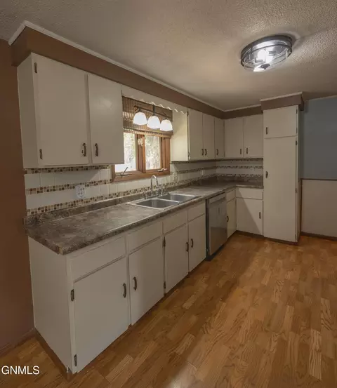 Kitchen - 807 20th St E, Williston, ND 58801 photo 1 of 3