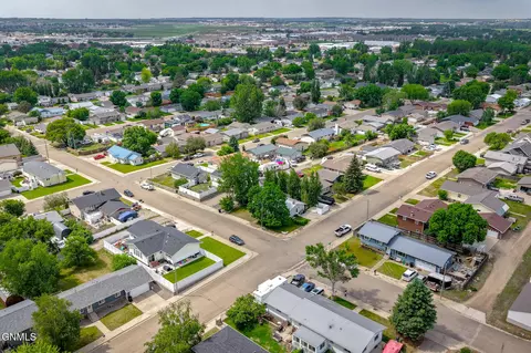 View/Area - 807 20th St E, Williston, ND 58801 photo 2 of 3