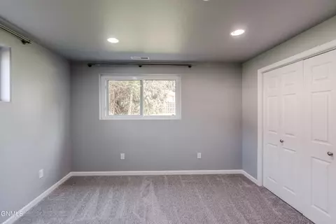 Bedroom - 106 Divide Ave E, Bismarck, ND 58501 photo 12 of 12