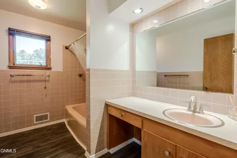 Bath - 106 Divide Ave E, Bismarck, ND 58501 photo 1 of 8