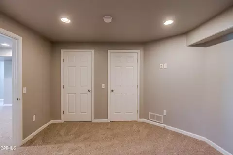 Bedroom - 106 Divide Ave E, Bismarck, ND 58501 photo 10 of 12