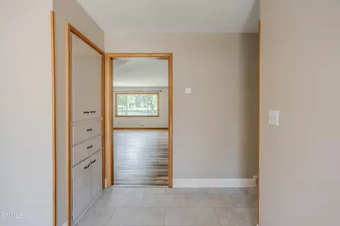 Entry Way - 106 Divide Ave E, Bismarck, ND 58501 photo 2 of 3