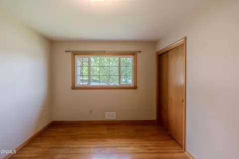 Bedroom - 106 Divide Ave E, Bismarck, ND 58501 photo 7 of 12
