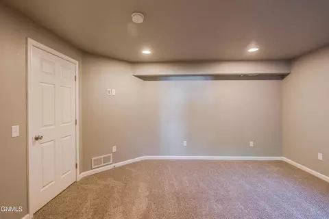 Bedroom - 106 Divide Ave E, Bismarck, ND 58501 photo 8 of 12