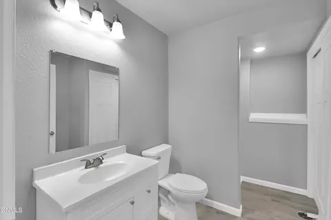 Bath - 1311 23rd St E, Williston, ND 58801 photo 3 of 3