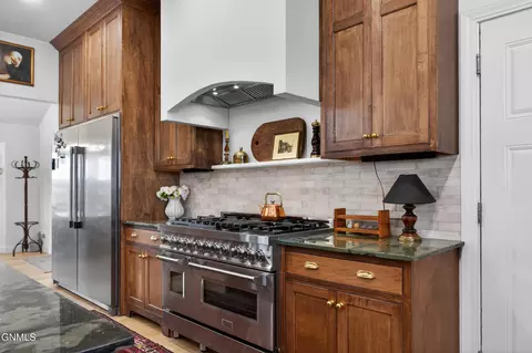 Kitchen - 1114 37th Ave SE, Williston, ND 58801 photo 4 of 6