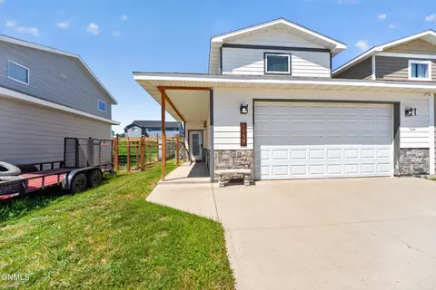 1137 9th St SW, Watford City, ND 58854