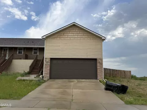 3602 10th Ave NE, Watford City, ND 58854