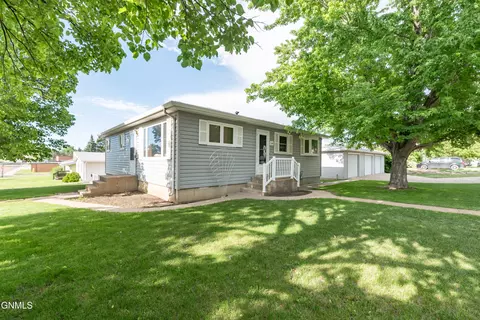 1400 6th Ave NW, Mandan, ND 58554