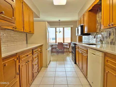 Kitchen - 911 3rd Ave E, Williston, ND 58801 photo 4 of 4