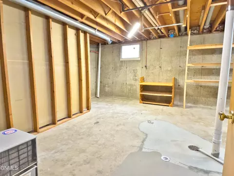 Other - 911 3rd Ave E, Williston, ND 58801 photo 9 of 10