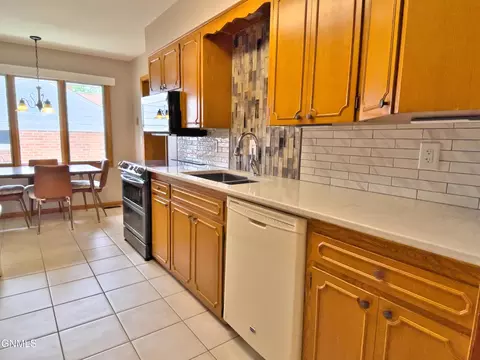 Kitchen - 911 3rd Ave E, Williston, ND 58801 photo 3 of 4