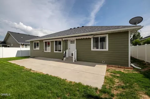 Exterior - 2010 23rd St W, Williston, ND 58801 photo 1 of 2