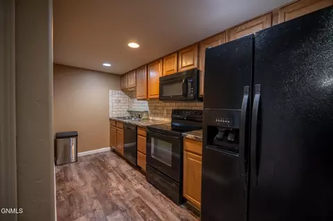 Kitchen - 2010 23rd St W, Williston, ND 58801 photo 3 of 3