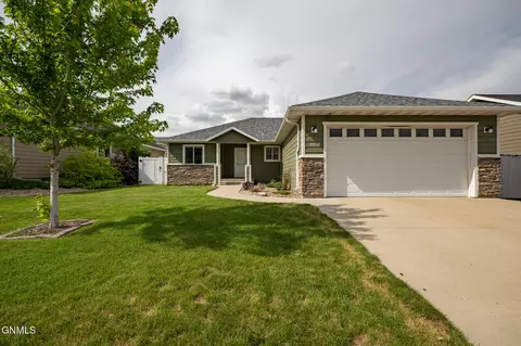 2010 23rd St W, Williston, ND 58801