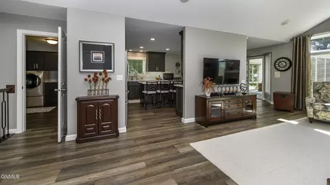 Entry Way - 751 Juniper Dr, Bismarck, ND 58503 photo 3 of 4