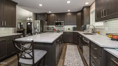 Kitchen - 751 Juniper Dr, Bismarck, ND 58503 photo 3 of 4