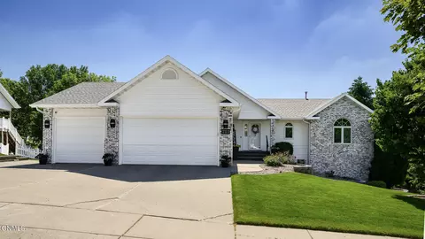 Exterior - 751 Juniper Dr, Bismarck, ND 58503 photo 2 of 8
