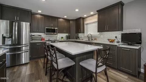 Kitchen - 751 Juniper Dr, Bismarck, ND 58503 photo 2 of 4