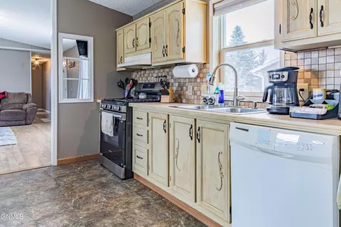 90 1st St E, Coleharbor, ND 58531 photo 6