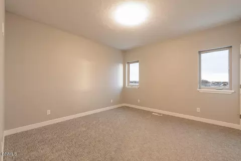 Bedroom - 5531 Holmes Dr, Bismarck, ND 58504 photo 3 of 3