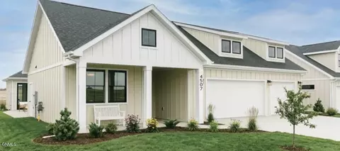 4507 Silbernagel Dr, Bismarck, ND 58503