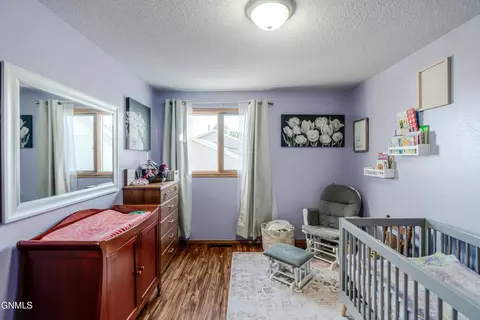 Bedroom - 1015 Plainview Dr SE, Mandan, ND 58554 photo 2 of 7