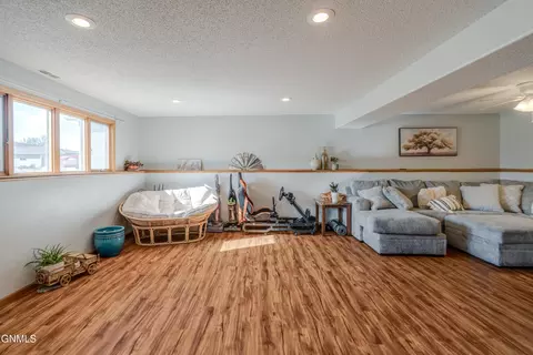 Other - 1015 Plainview Dr SE, Mandan, ND 58554 photo 6 of 19