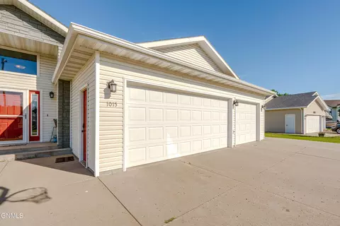 Other - 1015 Plainview Dr SE, Mandan, ND 58554 photo 18 of 19