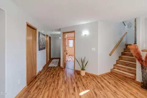 Entry Way - 1015 Plainview Dr SE, Mandan, ND 58554 photo 9 of 9
