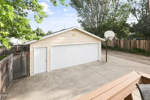 Exterior - 312 18th St E, Williston, ND 58801 photo 6 of 6