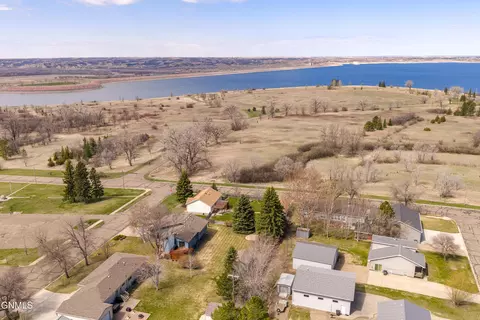 View/Area - 410 3rd St, Riverdale, ND 58565 photo 8 of 15