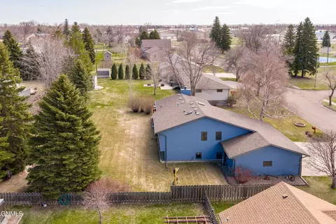 View/Area - 410 3rd St, Riverdale, ND 58565 photo 1 of 15
