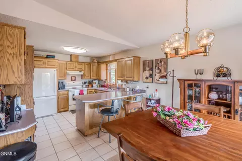 Dining - 410 3rd St, Riverdale, ND 58565 photo 2 of 3