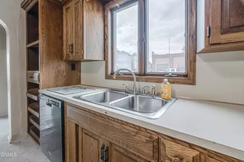 Kitchen - 725 Main St, Hebron, ND 58638 photo 7 of 7