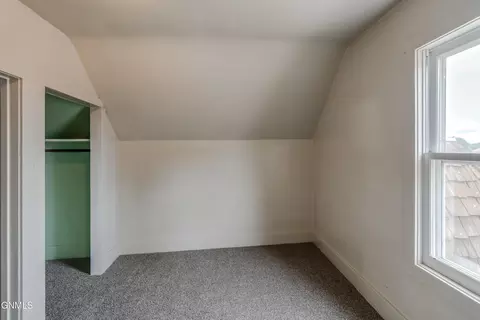 Bedroom - 725 Main St, Hebron, ND 58638 photo 9 of 14