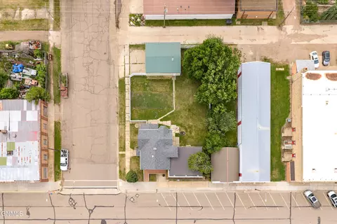 View/Area - 725 Main St, Hebron, ND 58638 photo 2 of 16
